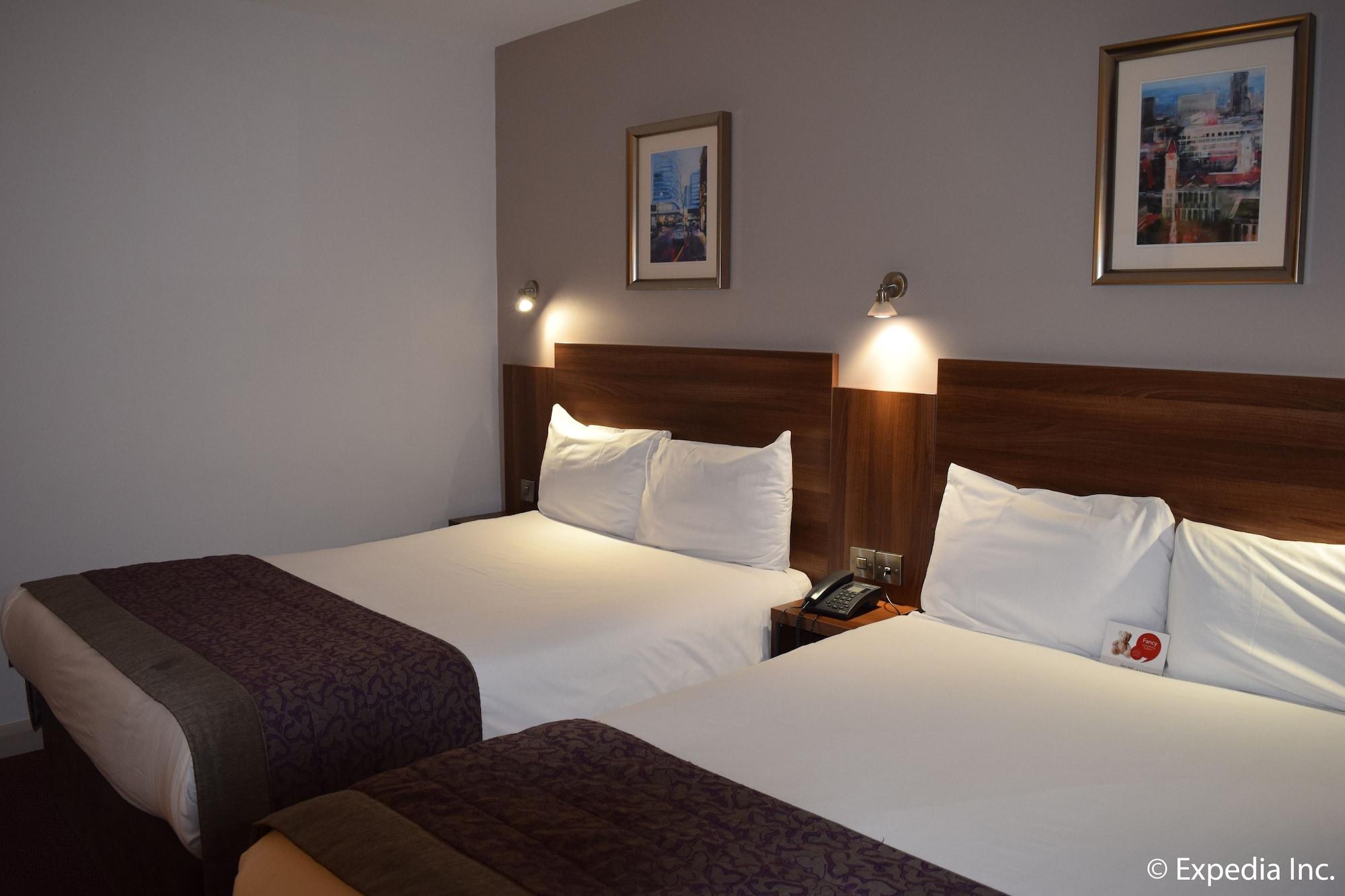 Jurys Inn Birmingham Eksteriør bilde Two beds in a hotel room
